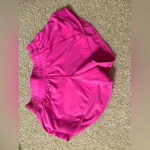 Lululemon Sonic Pink Hotty Hot Shorts 2.5” Size 2.